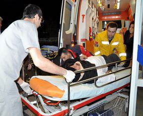 Yolcu otobüsü devrildi: 15 yaralı