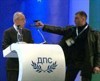 Ölüm teğet geçti