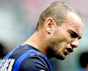 Sneijder imzayı attı