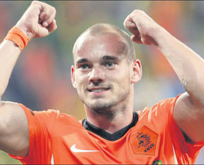 Sneijder'i bitirmeye gittiler
