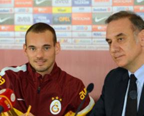 Sneijder artık resmen Galatasaraylı