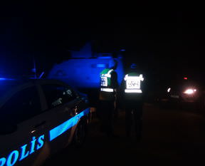 Polis aracına bombalı saldırı