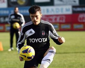 Sol kanat derbide Gökhan Süzen'e emanet