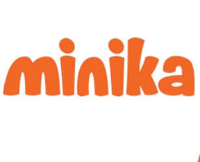 Minika yeni yaşını kutluyor