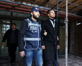 Ünlü oyuncular serbest bırakıldı