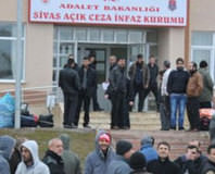 Cezaevlerinde tahliyeler başladı