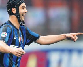 Aslan'da rota yeniden Chivu