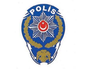 Polis kendi kendini vurdu