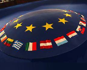 AB ilk kez kemer sıkacak