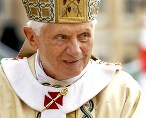 Papa istifa etti