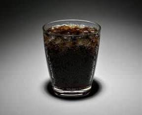 Günde 10 litre kola mı öldürdü?