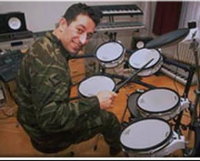 Ünlülerin askerlik fotoğrafları