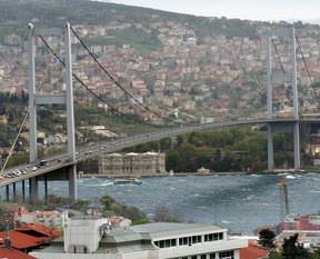 Boğaziçi'ne gece bakımı