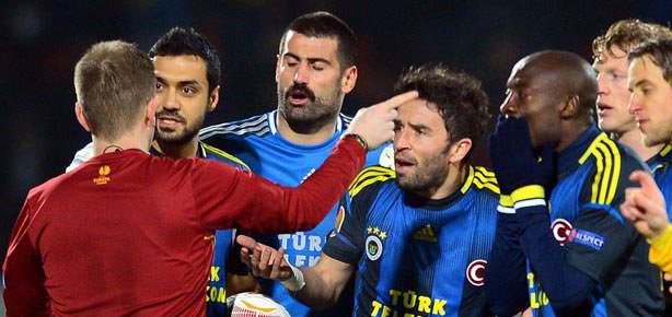 Kırmızı bizi bozdu