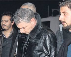 Filistinli hırsızları kamera yakalattı