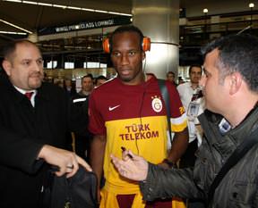 Kulaklık tak Drogba