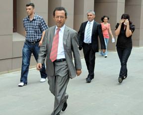 Garipoğlu'na yakalama kararı
