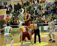 Aslan’ın ciğer keyfi