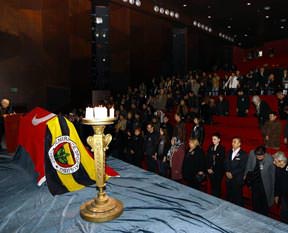 Gözyaşlarıyla uğurlandı