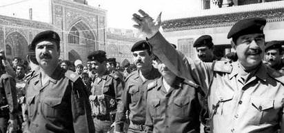 Saddam Hüseyin Bağdat radyosunda yaptığı açıklamada Irak ordusunun Kuveyt'ten çekildiğini duyurdu.