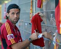 Cassio Lincoln yıldızlara salladı