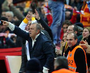 Fatih Terim’e 3 maç ceza