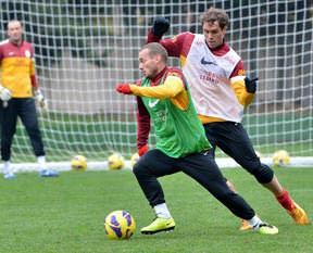 Elmander yine salonda çalıştı