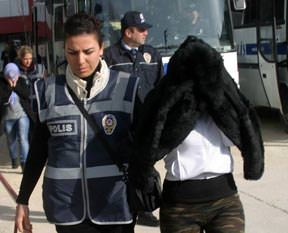 Doktordan fuhuş çetesi