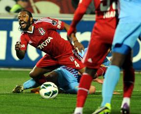 Fernandes 3 hafta yok