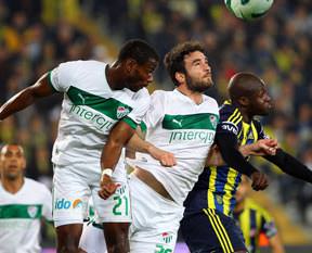 Timsah 'Kocaman' yutamıyor!