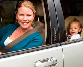 Anneler trafikte canavar