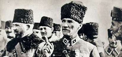 Mustafa Kemal Paşa'nın Falih Rıfkı Atay ve Mahmut (Soydan) beylere anlattığı hayat hikayesi ve hatıralarının kısaltılmış şekli, Milliyet Gazetesi'nde yayımlandı.