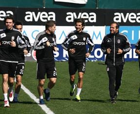 Almeida&Ersan takımla çalıştı