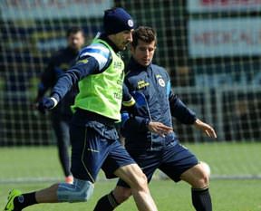 Emre ve M.Topal Akhisar'a yoklar!