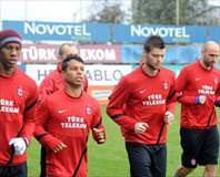 Defansın sağına iki aday var!