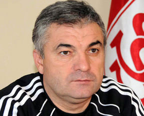 Rıza Çalımbay istifa etti