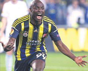 Sneijder ve Drogba'yı solladı!