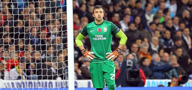 Muslera'nın kafası çok karışık...