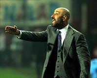 Gözlerinin yaşına bakmadı