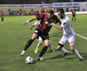 Es-Es geriden geldi Yiğido'yu avladı