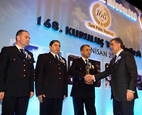 Gül'den polislere 'aşırı güç' uyarısı