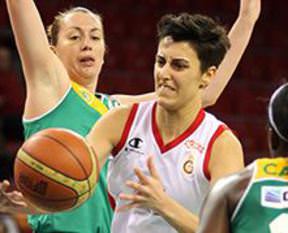 Dişi Aslanlar farklı mağlup oldu!