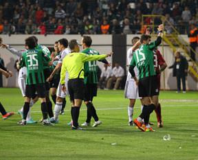 Akhisar mucizesi devam ediyor!