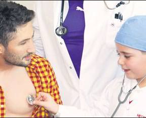 Sabri&Amrabat çocuklara emanet