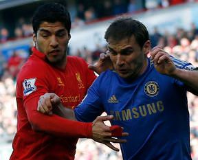 Luis Suarez’e 10 maç ceza