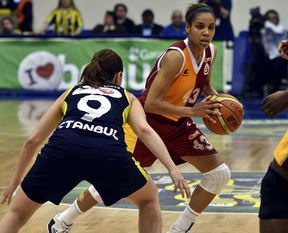 Galatasaray seride 1-0 öne geçti!