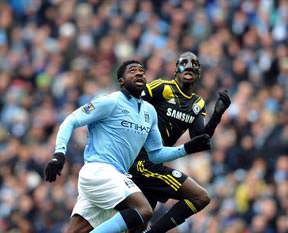 Kolo Toure koptu geliyor