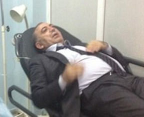 Gürsel Tekin hastaneye kaldırıldı