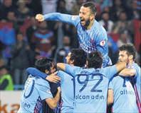 Yazıcı’yı alkışla andılar