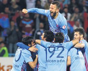 Yazıcı'yı alkışla andılar